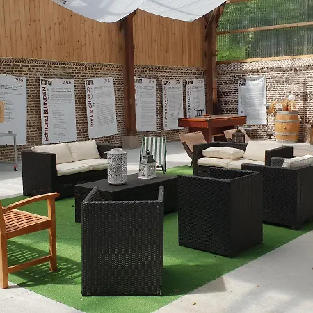 La Poudriere De Venant 度假居