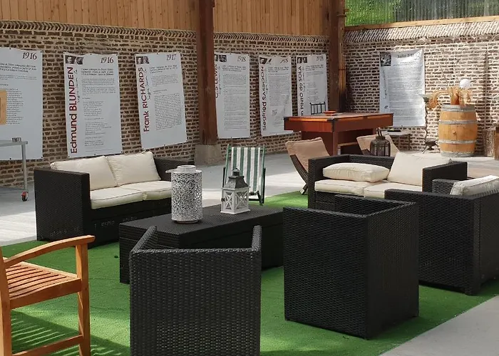 La Poudriere De Venant 別荘